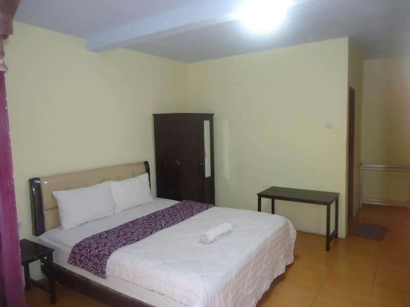 Adel'S Guest House Malang Dış mekan fotoğraf